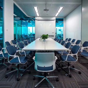 Wholesale Modern Mesh Office Chair with Armrest Conference Training Chair for Meeting Room, School, Workshop