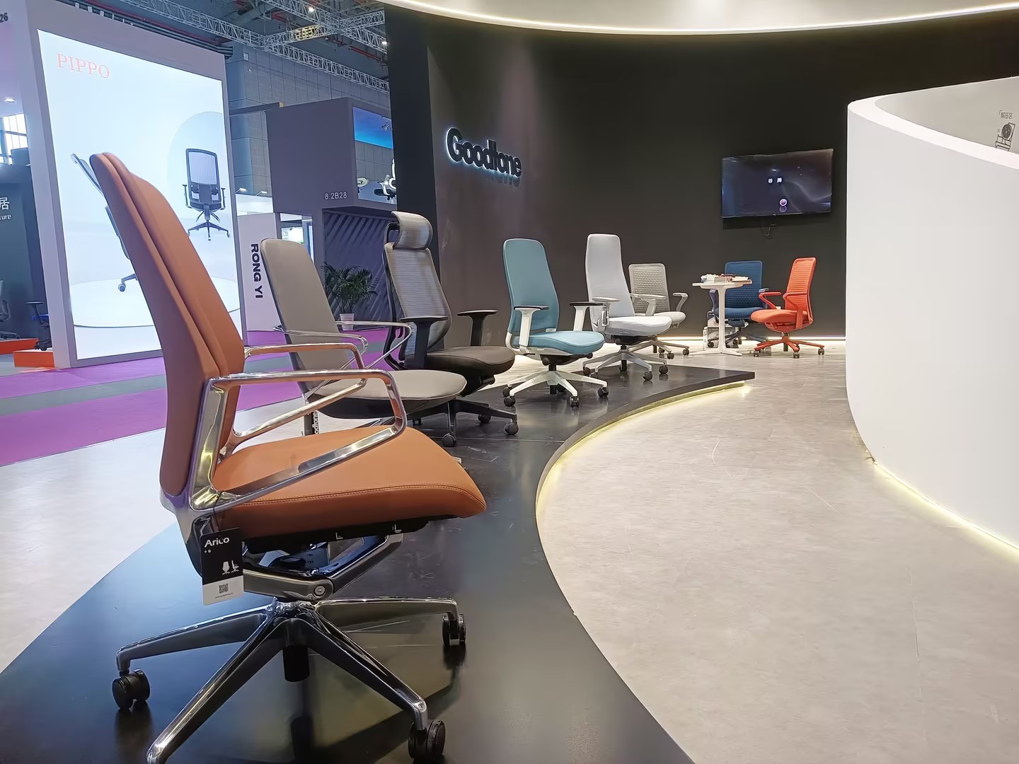 Finding the Perfect Office Chair: Unveiling the Greatest Black Friday and Cyber Monday Deals on Goodtone Furniture 2023
